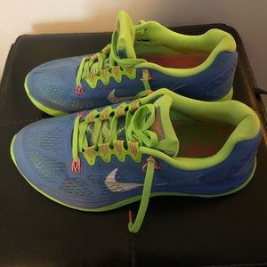 Nike Womens athletic shoes